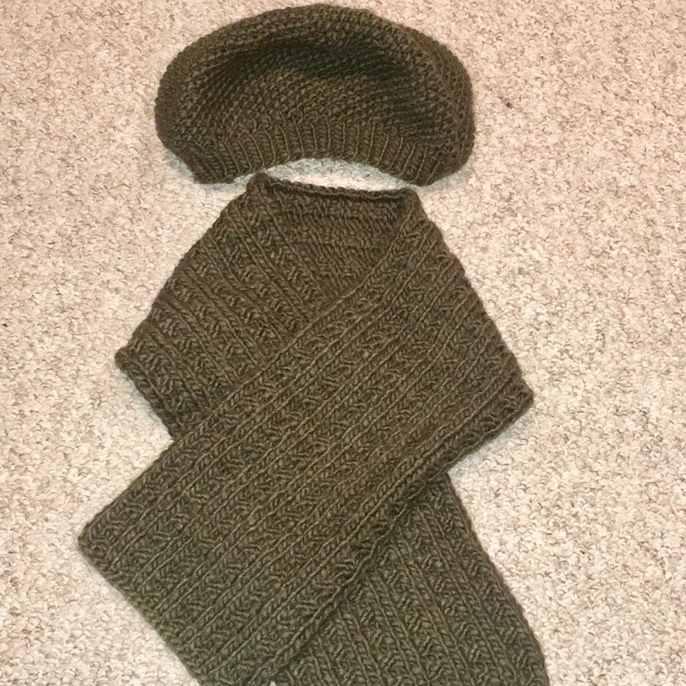 NEW Olive Green knit hat & scarf
